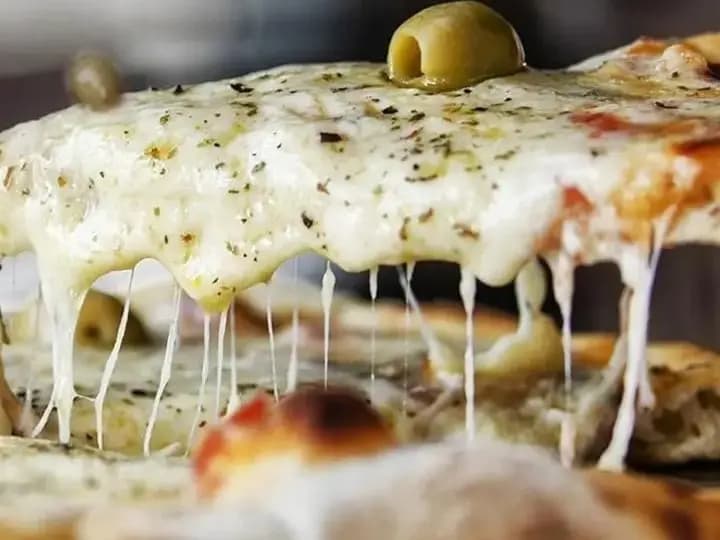 Pizza Fugazzeta Suprema
